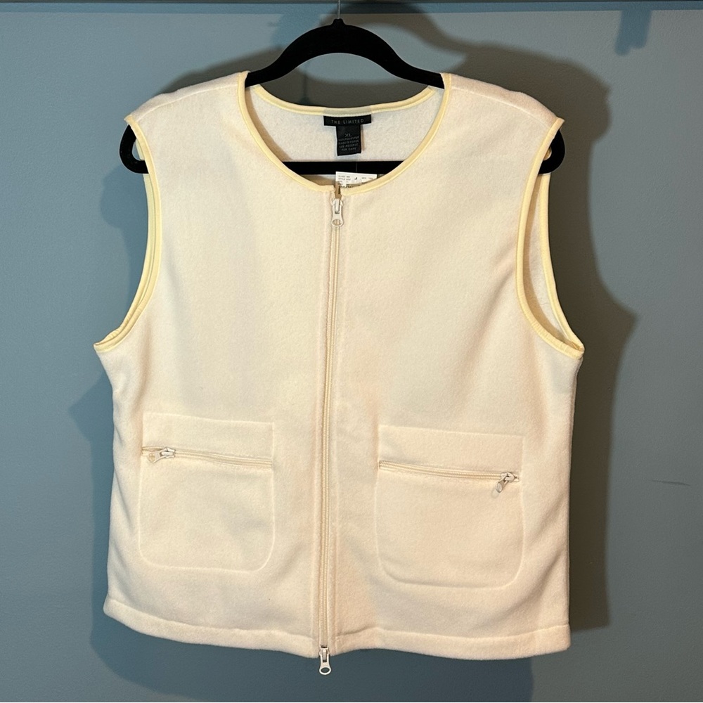 The Limited Cream/White Neutral Fleece Vest